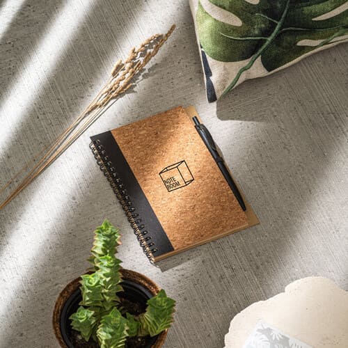 Caderno B6 de capa dura em cortiça